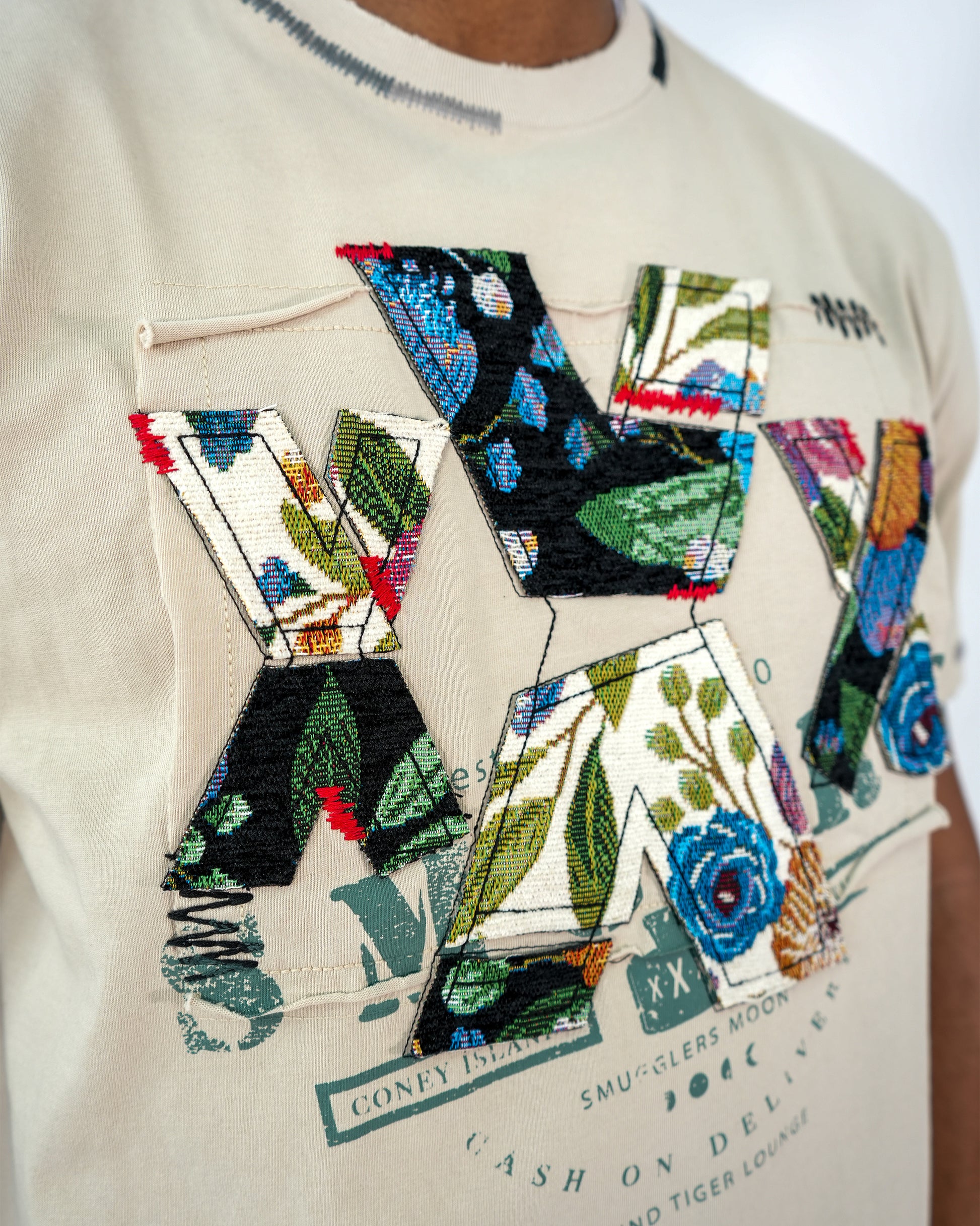 Cash on Delivery Roses Embroidered Knit Ivory T-Shirt